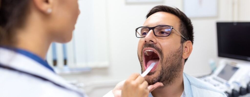 attachment-5-signs-that-your-sore-throat-might-be-more-serious-than-you-think